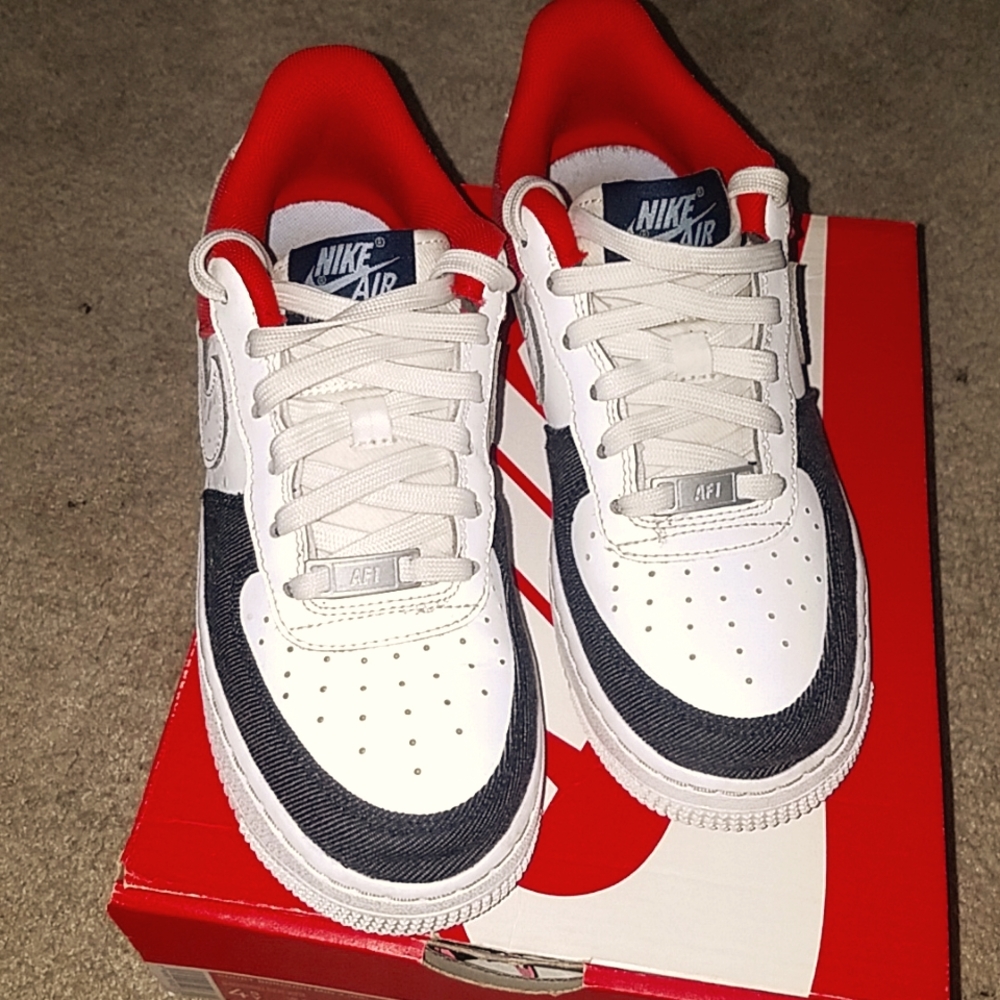NIKE AIR FORCE'S